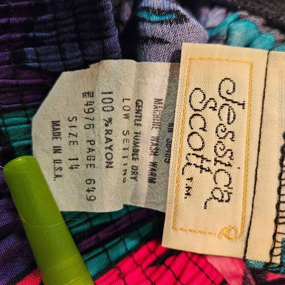 80s Indie Boho Graphic Floral Skirt - Picture 3 of 4